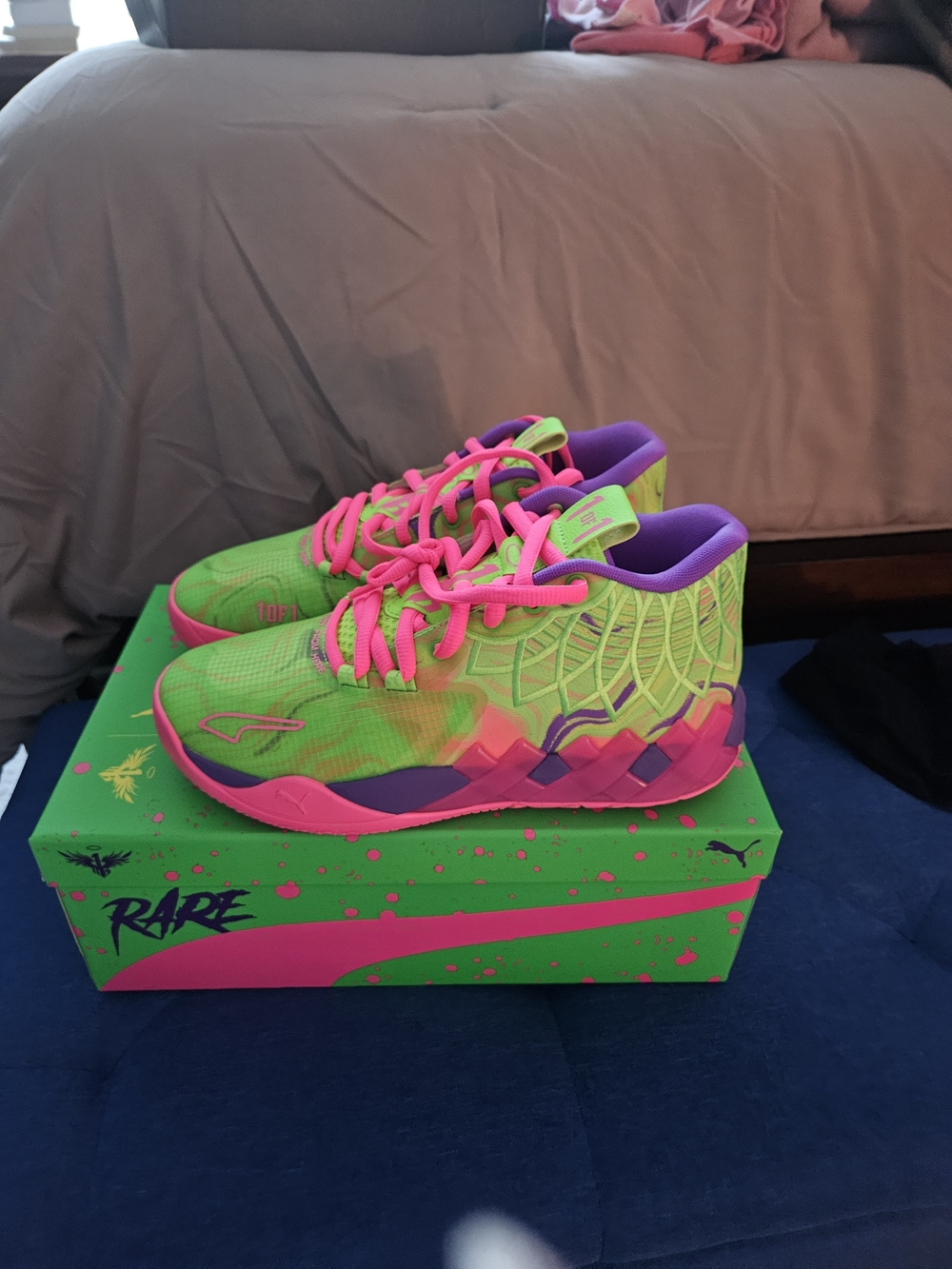 MELO Puma Neon Green & Pink Basketball Shoes Sze 6y Or 7.5 W